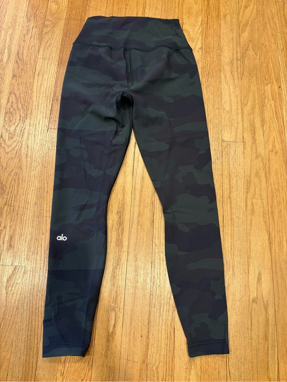 ALO Yoga Kids Camo Leggings in Dark Green and Black